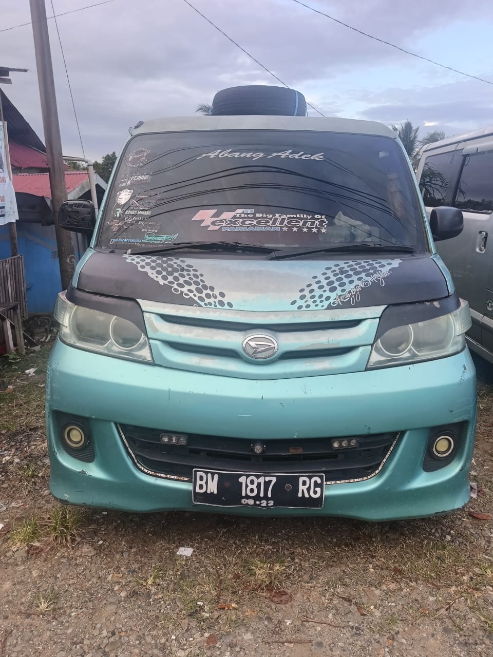 Mitsubishi L300